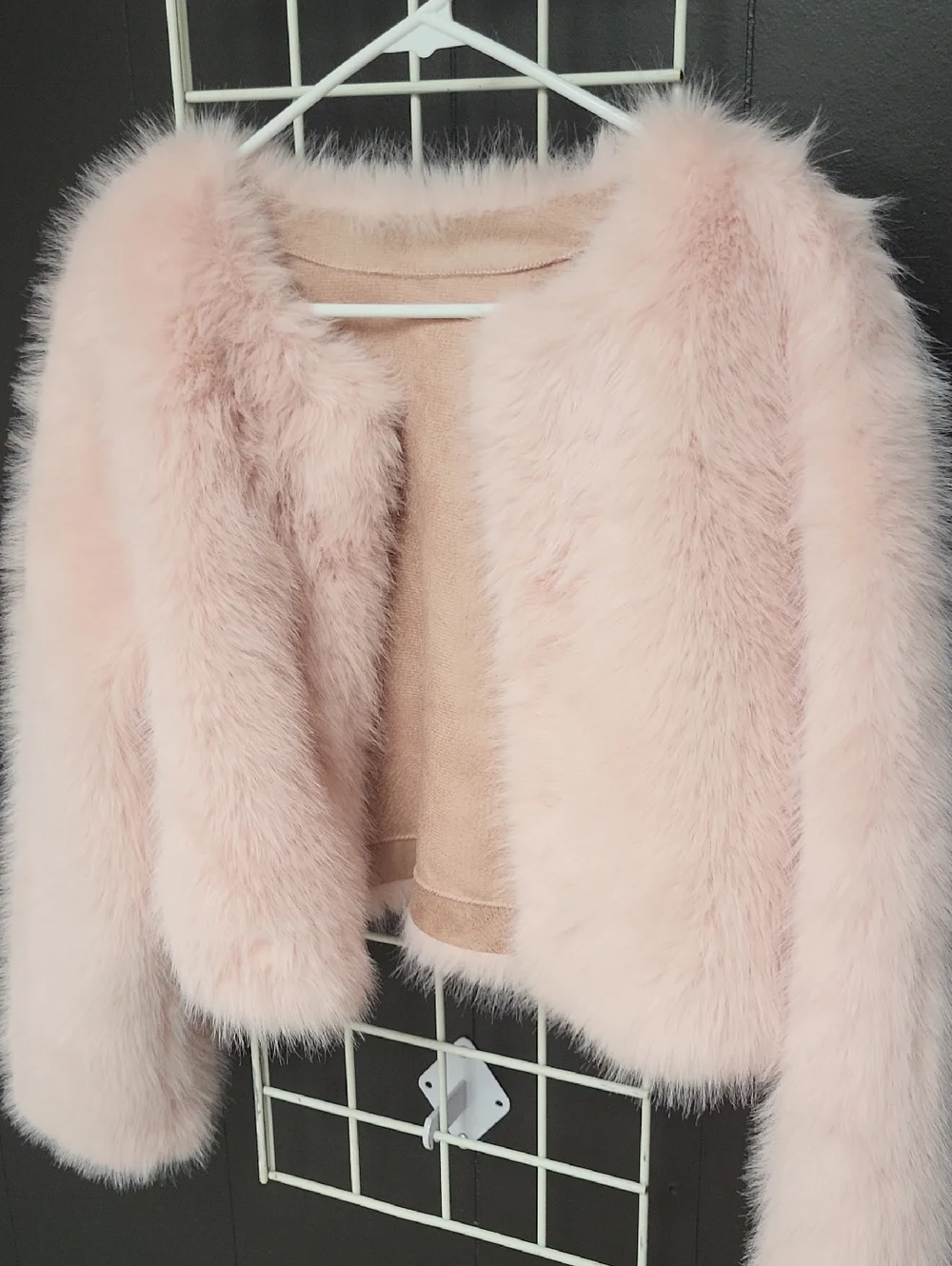 Women's Blush Pink Faux Fur Jacket, Size M - Picture 2 of 7